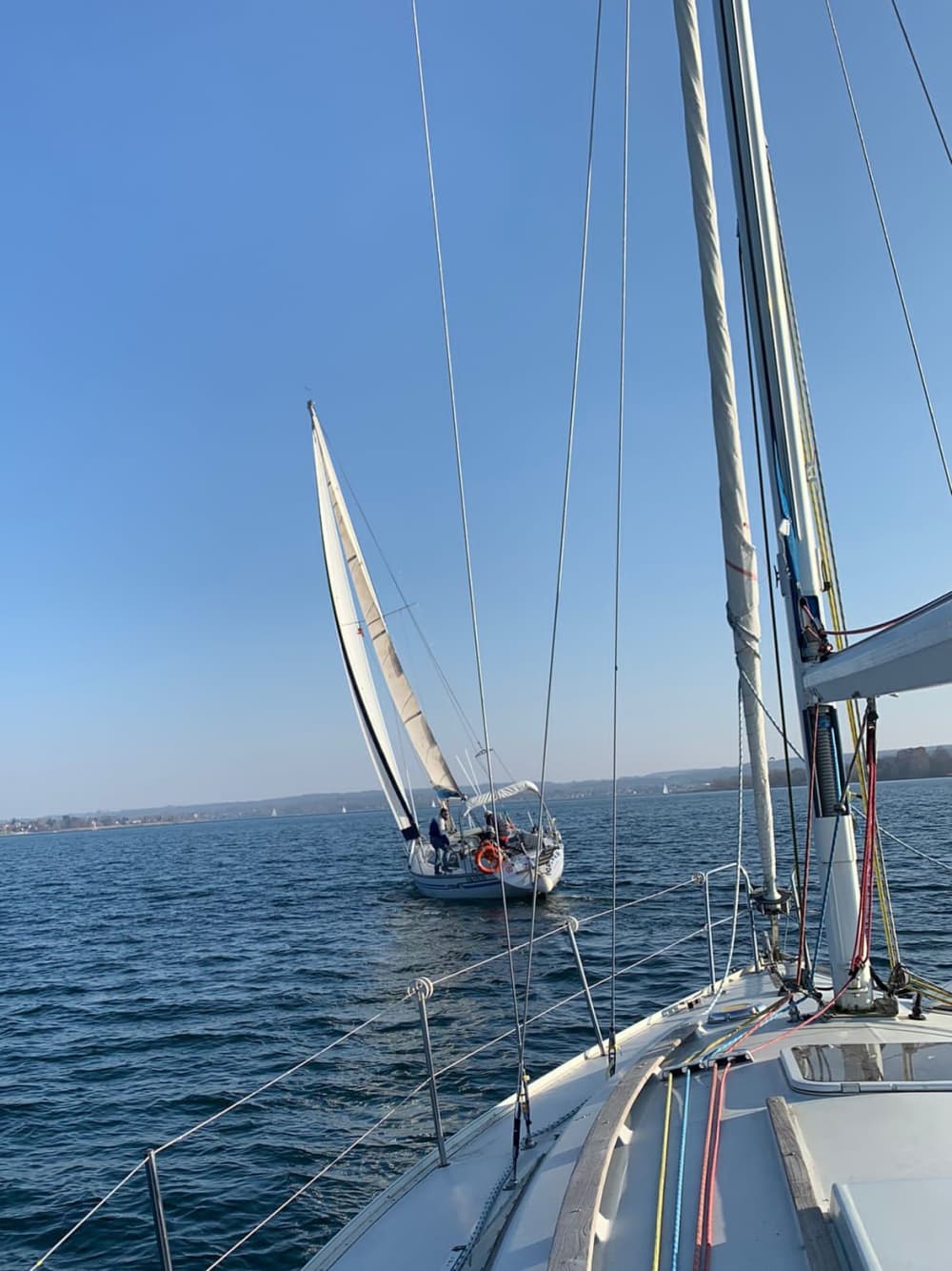 Εξερευνήστε το Sesto Calende και απολαύστε μια ολόκληρη μέρα ιστιοπλοΐας με ιστιοπλοϊκό