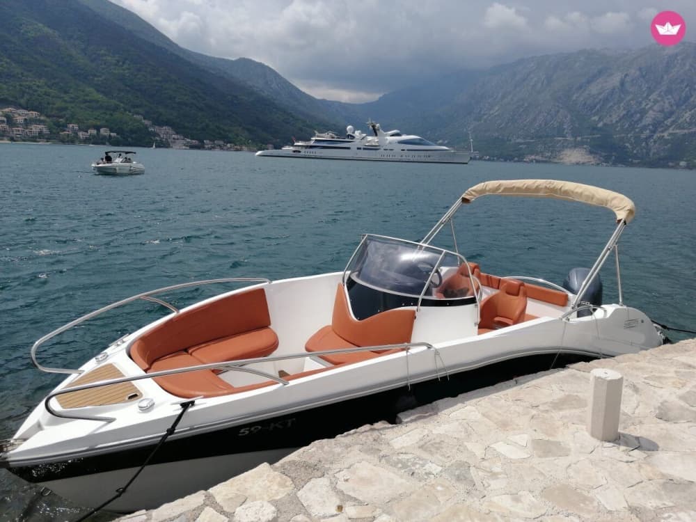 Half-day trip in Kotor on a motorboat