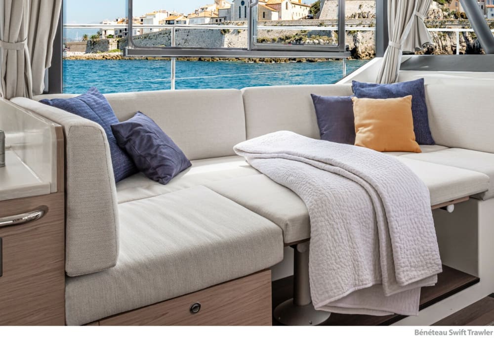 Explorez Palma de Majorque en bateau : une journée complète sur l'eau à bord d'un bateau à moteur