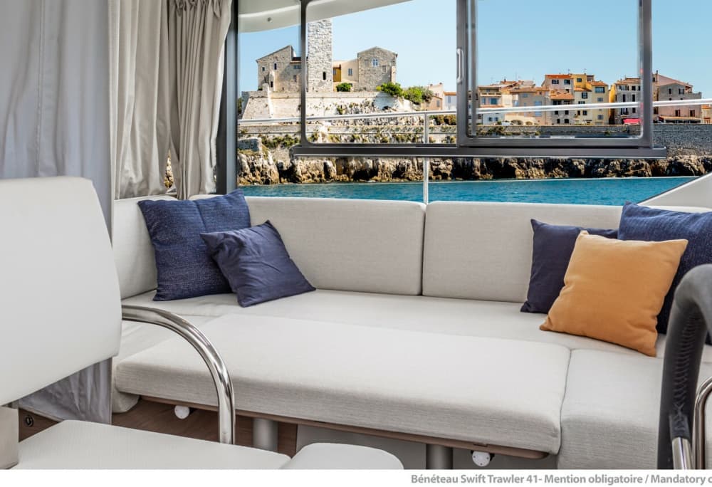 Explorez Palma de Majorque en bateau : une journée complète sur l'eau à bord d'un bateau à moteur