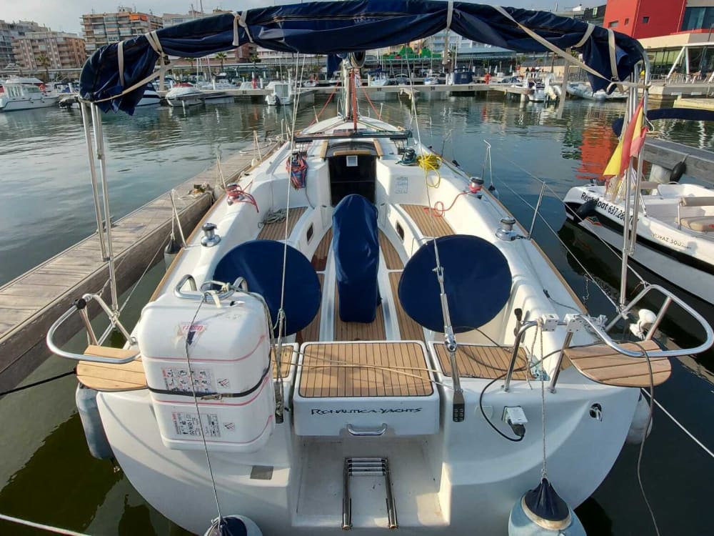 Enjoy a full day of sailing in Santa Pola on a sailboat
