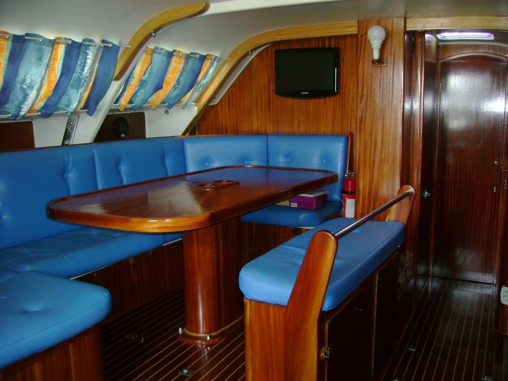 Profitez d'une journée complète sur un voilier au Grau-du-Roi