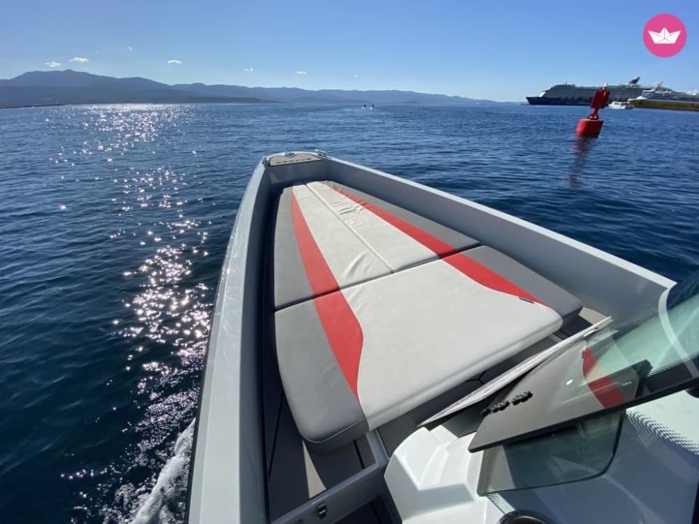 Sea excursion in Ajaccio – tailor-made experience