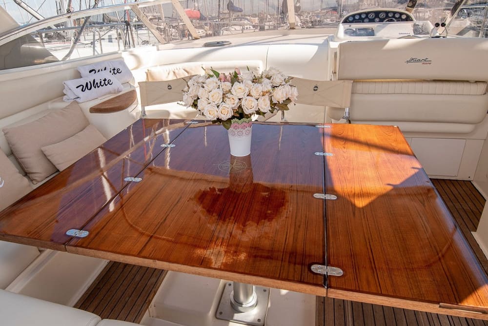 Ihr privates Motorboot für einen Tag rund um Scarlino