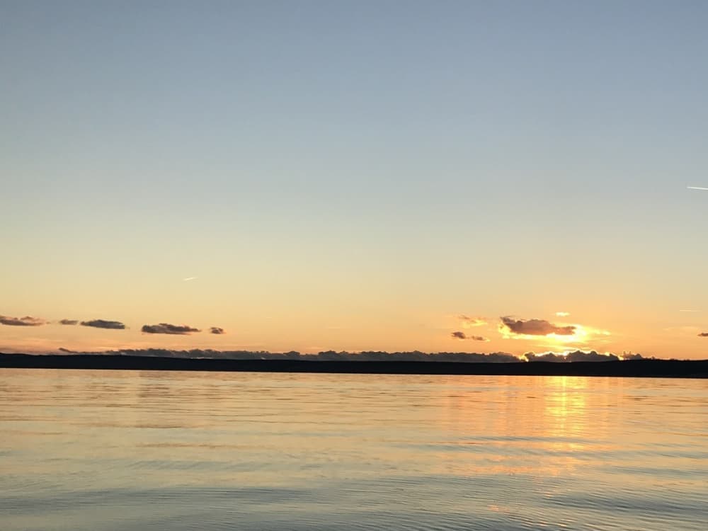 Esplora le baie nascoste di Mali Lošinj a bordo di una barca a motore.