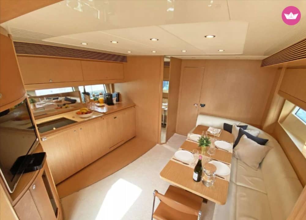 Ibiza Luxus-Yachttag: Geschwindigkeit, Stil & Formentera-Ausflug