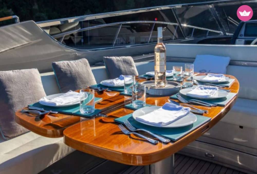Ibiza Luxus-Yachttag: Geschwindigkeit, Stil & Formentera-Ausflug