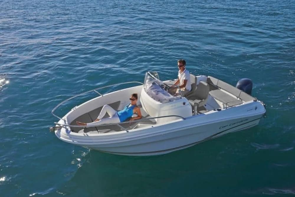 The best of Marseille is on the water: Your private full day on a motorboat