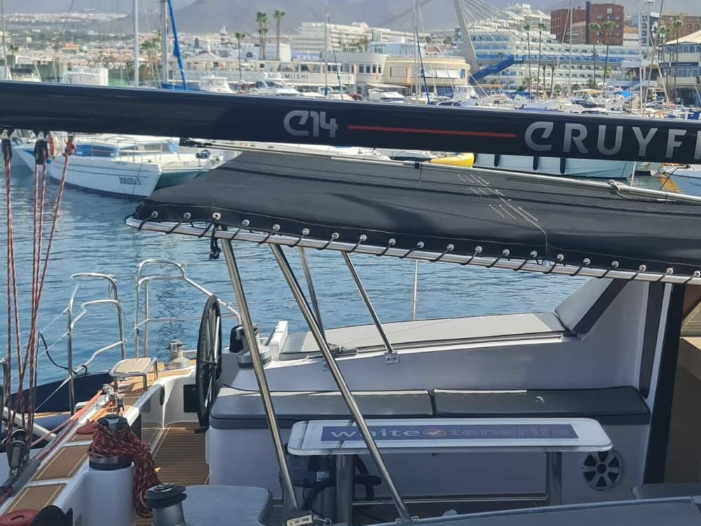 Croisière privée de 9 heures sur la Costa Adeje