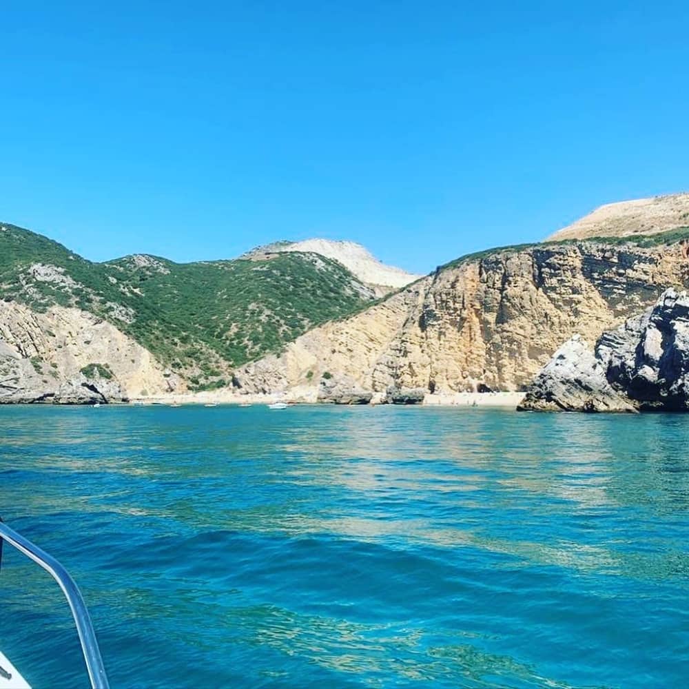 Ontdek het schiereiland Tróia op een motorboot gedurende 5 uur