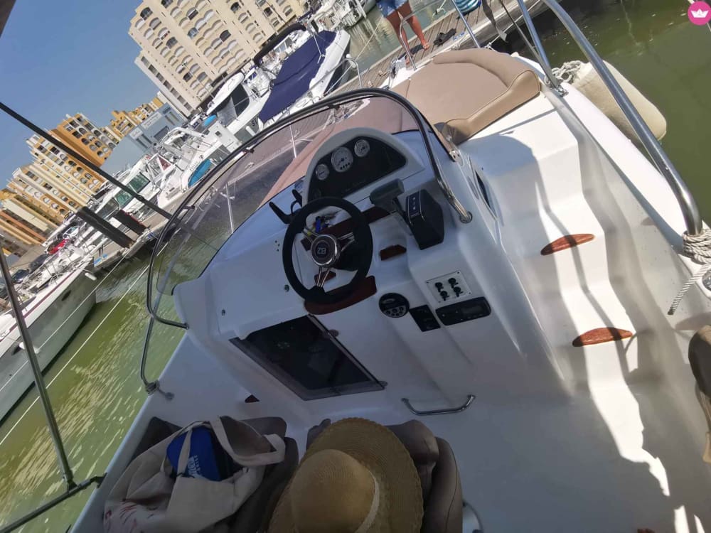 Entspannen Sie sich bei einer 3-stündigen Bootsfahrt in Carnon Plage