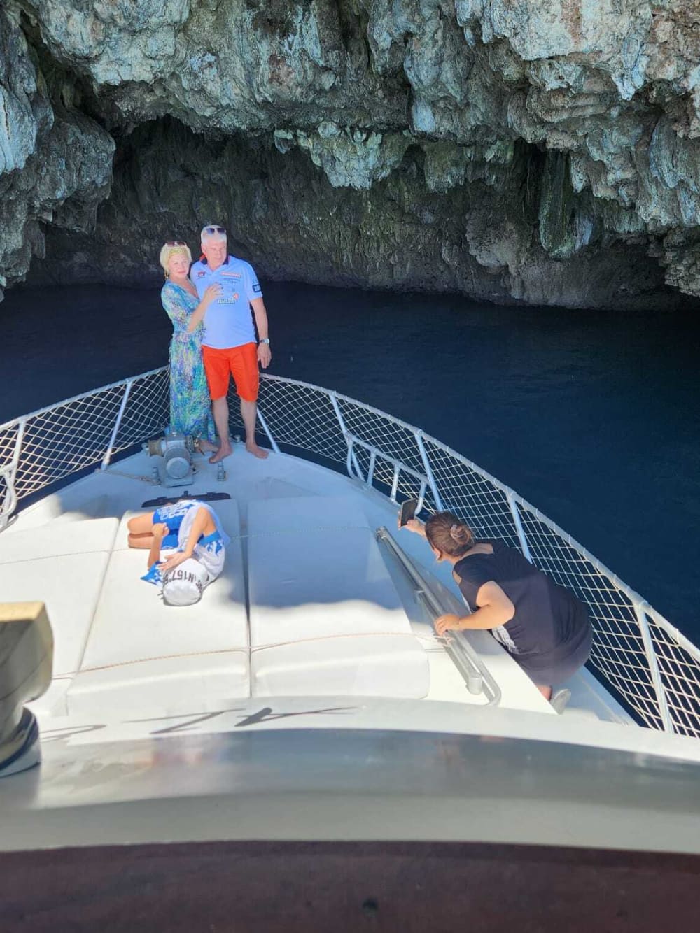 Nehmen Sie sich einen halben Tag Zeit, um sich auf einem Motorboot in Belek zu entspannen.