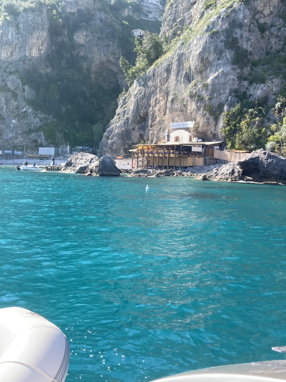 I sogni italiani iniziano in mare: un viaggio di 8 ore nel cuore della Costiera Amalfitana.
