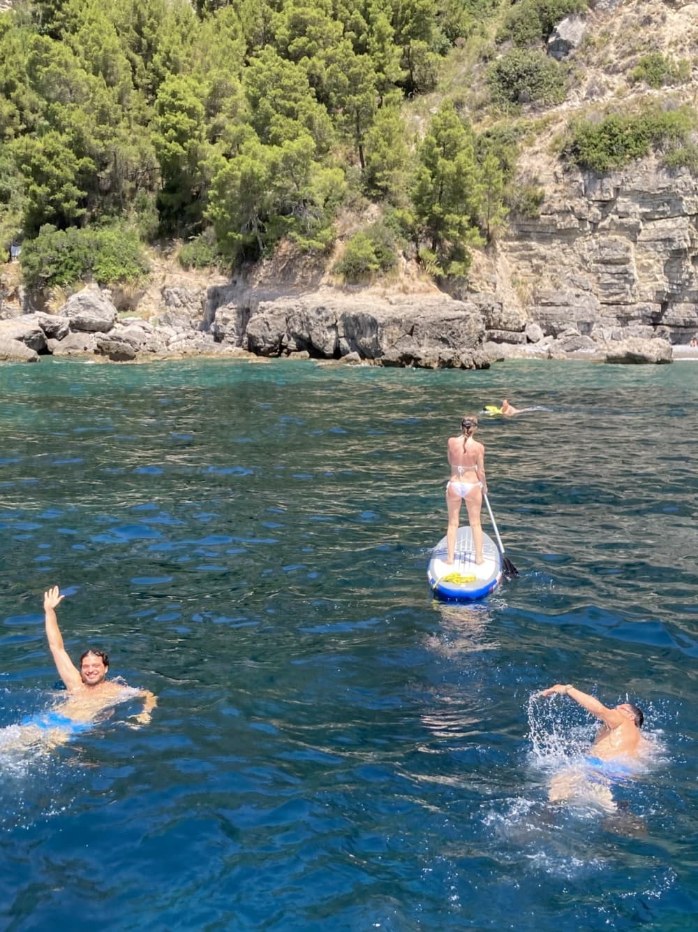 Les rêves italiens commencent en mer : une croisière de 8 heures au cœur d'Amalfi
