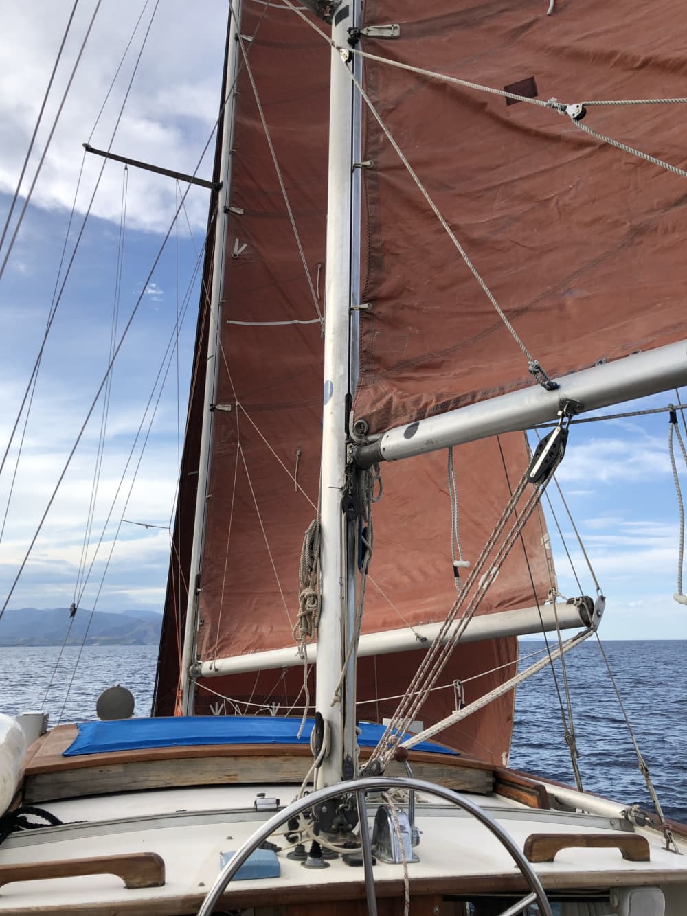 Découvrez El Port de la Selva en voilier pour une journée complète.