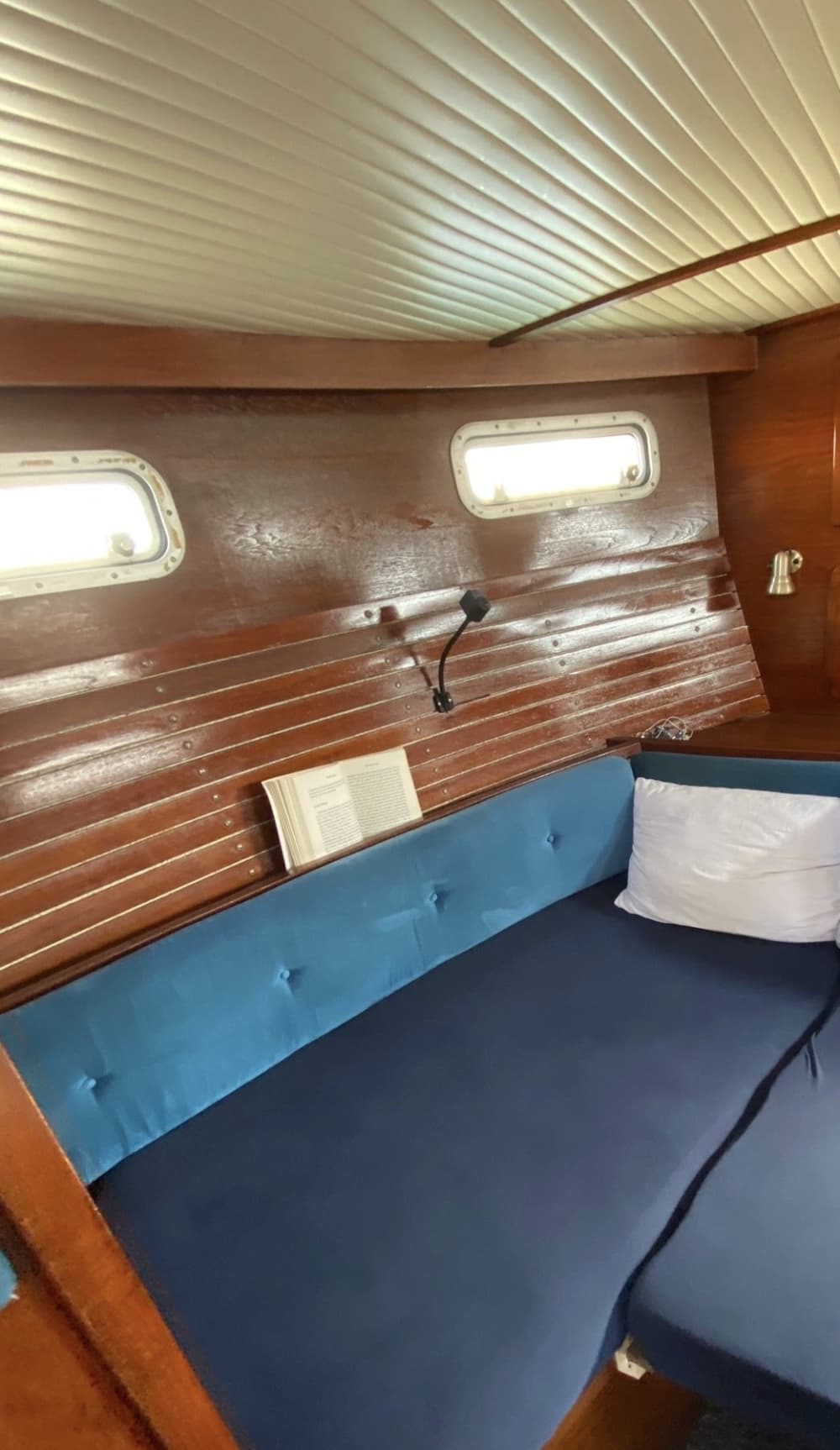 Découvrez El Port de la Selva en voilier pour une journée complète.