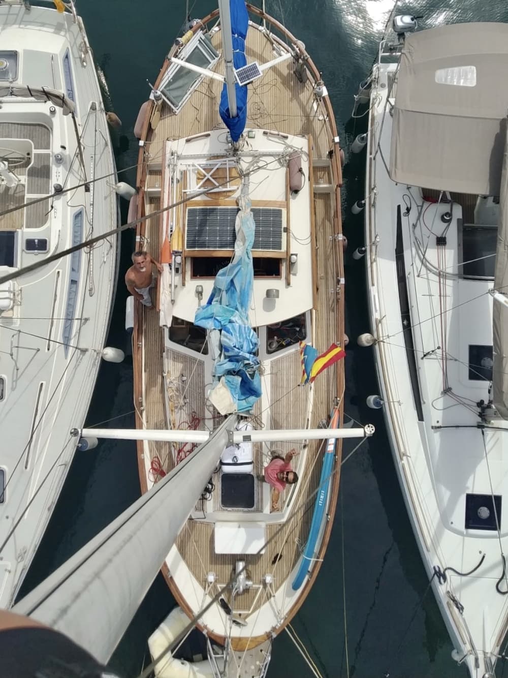 Découvrez El Port de la Selva en voilier pour une journée complète.