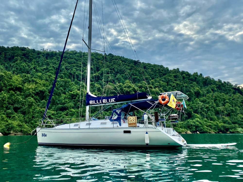 Het beste van Paraty beleef je vanaf het water: een privé-dagtocht op een zeilboot.
