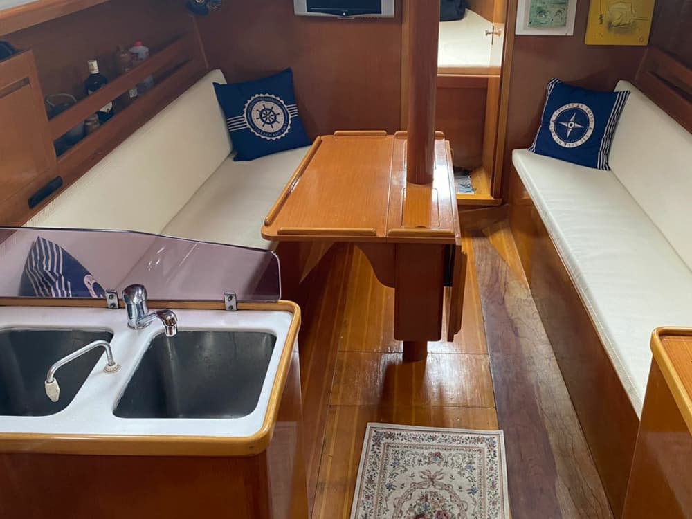 Het beste van Paraty beleef je vanaf het water: een privé-dagtocht op een zeilboot.