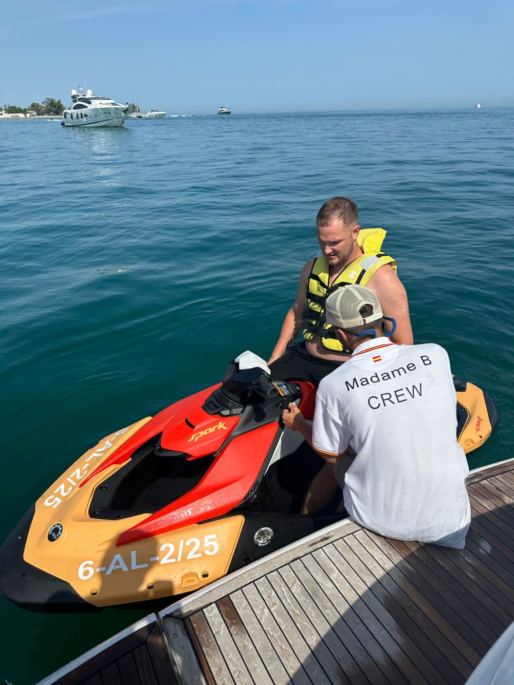6-hour cruise on a 20-meter yacht