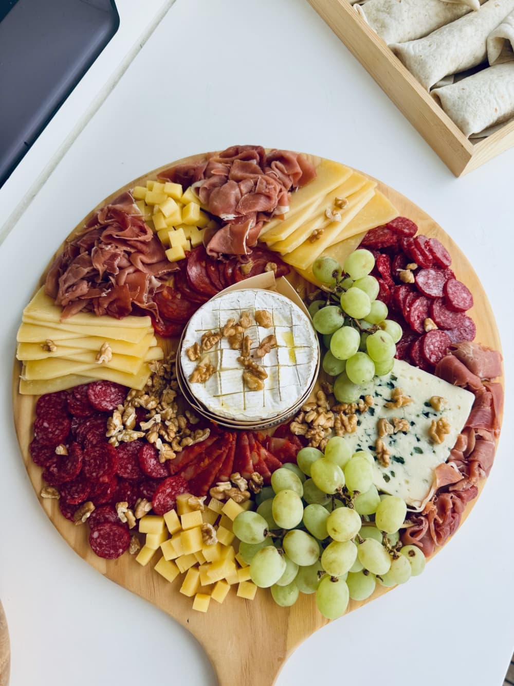 Journée complète : Navigation vers Cascais – aventure en catamaran d'une journée avec arrêt baignade