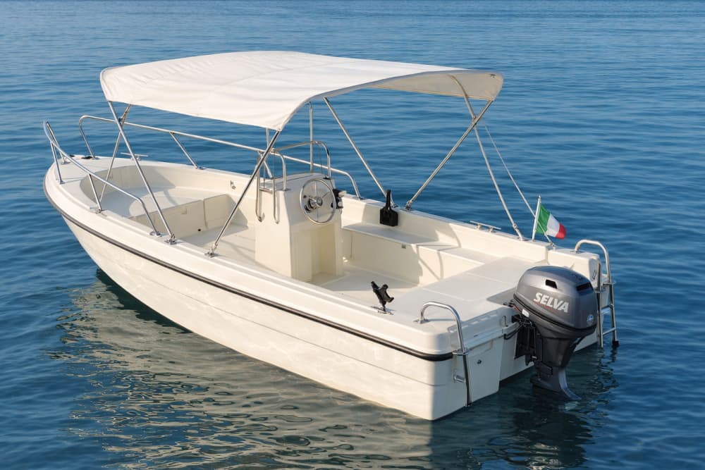 Bateau SANS PERMIS