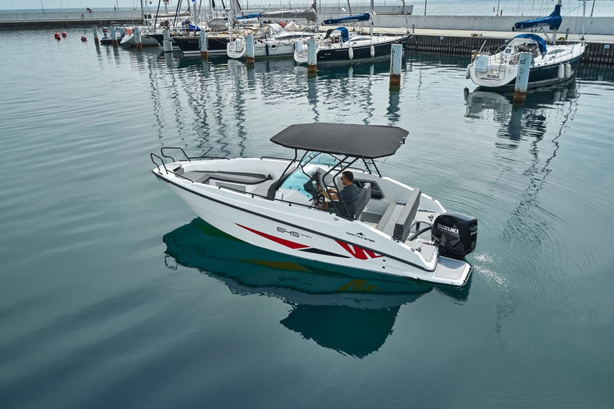 Enjoy 9h on a motorboat in Rab