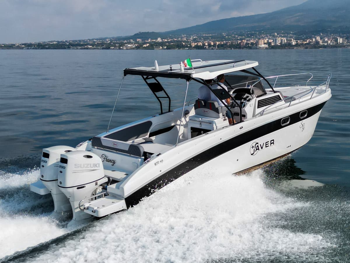 Ontdek Manfredonia: een volle dag zon op een motorboot