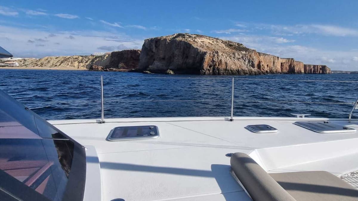Croisière de luxe en catamaran en Algarve – à 9 heures de Lagos