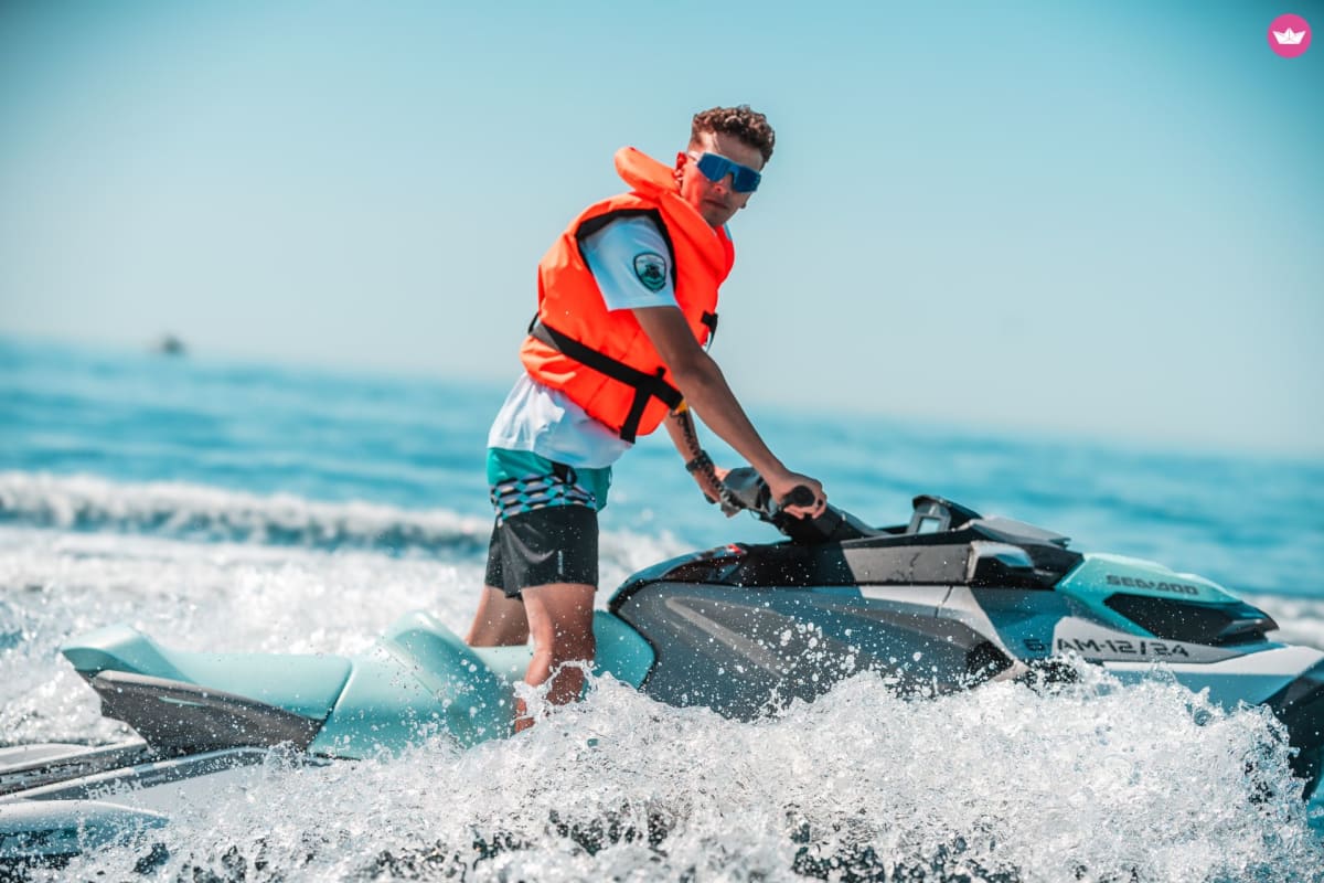 Jetski-Abenteuer: Eine halbe Stunde Adrenalin pur