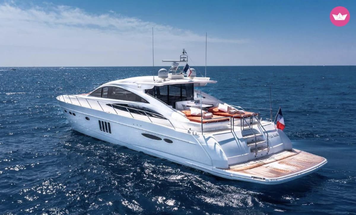 Private Horizon: 8-hour Yacht Escape in Antibes