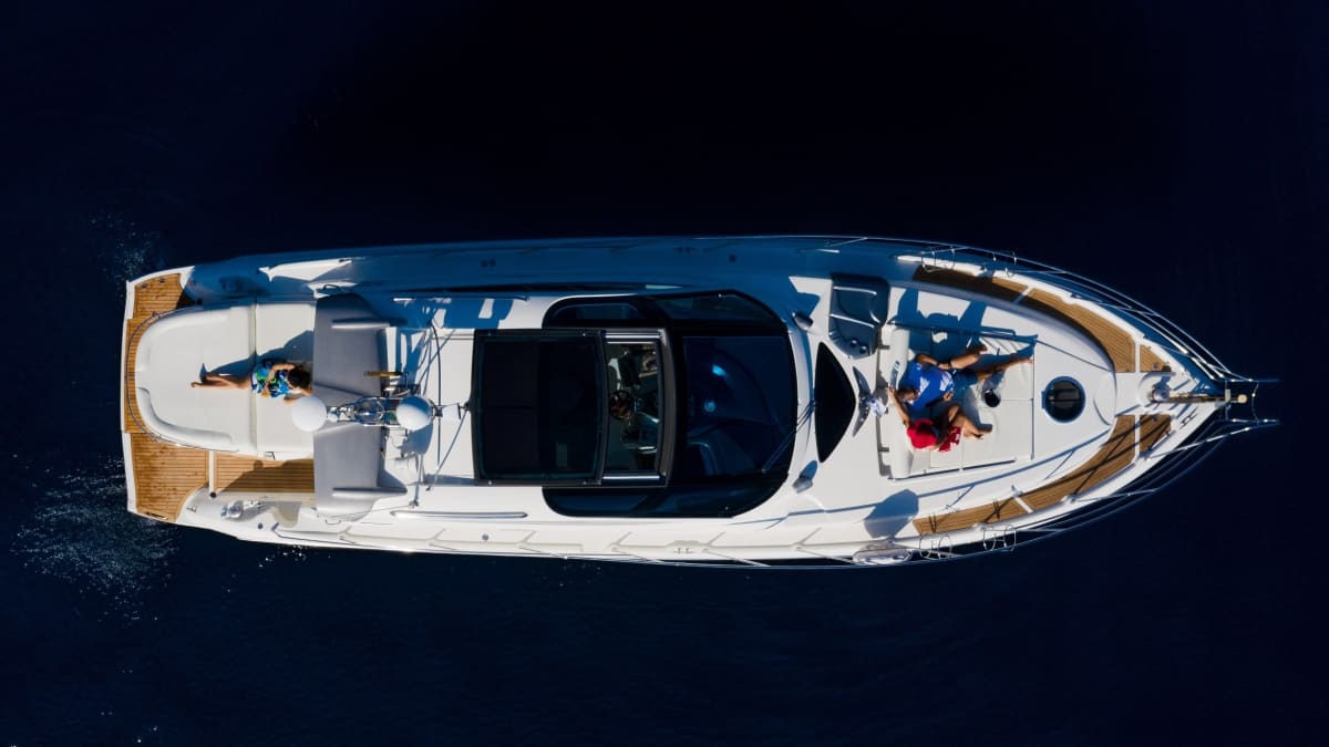 Discover Amalfi on a motorboat for 7 hours