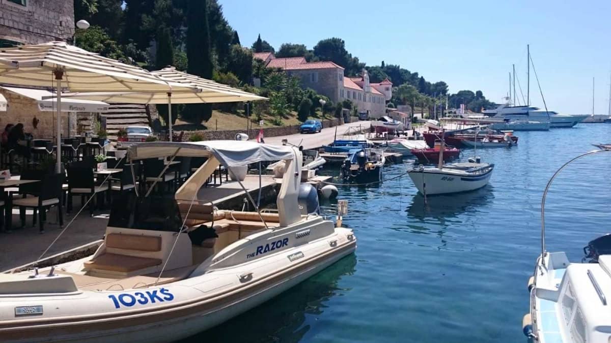 Take a half-day to relax on a motorboat in Split