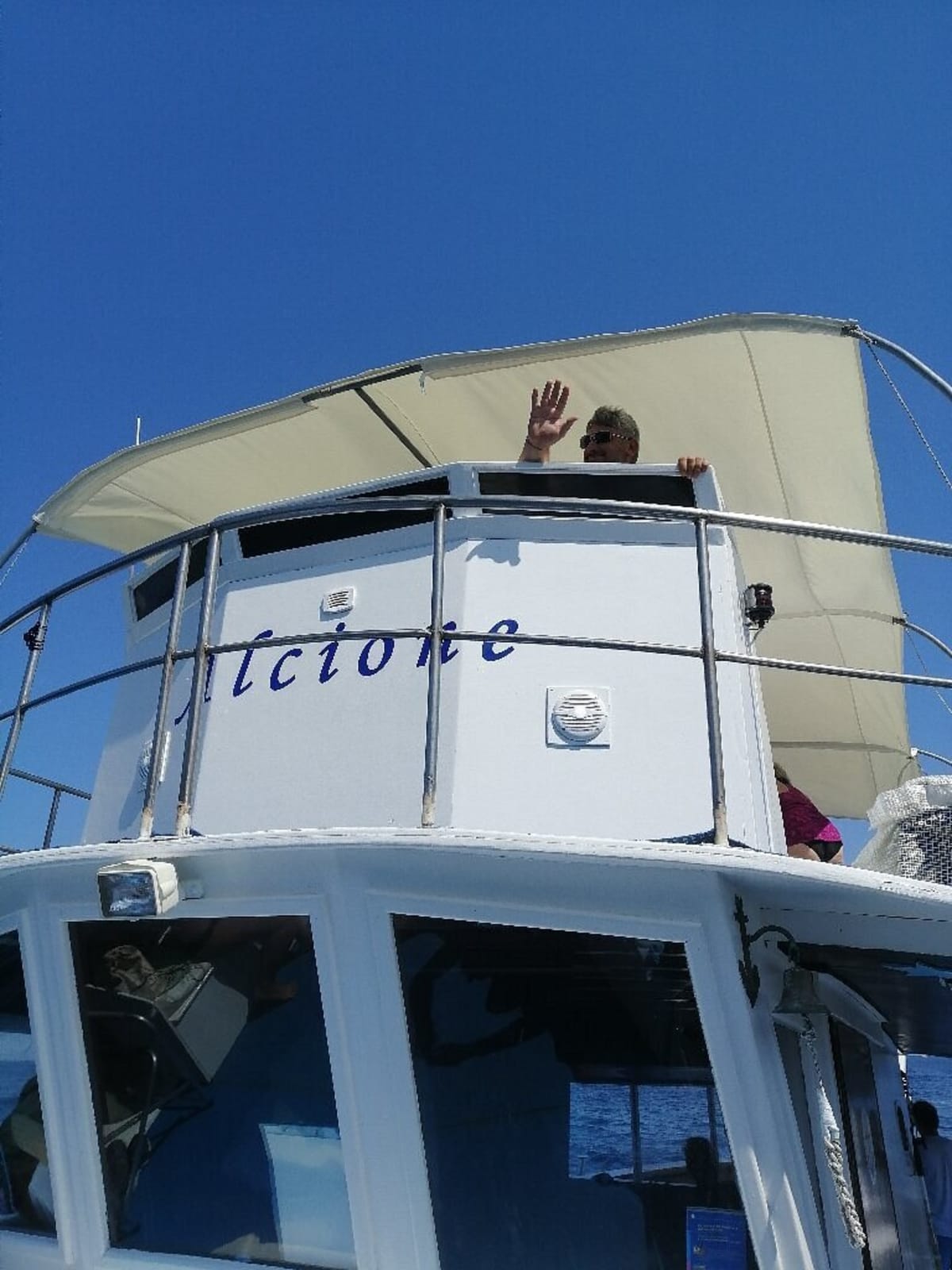 Passeio de barco privado ao redor de Ischia em uma lancha.