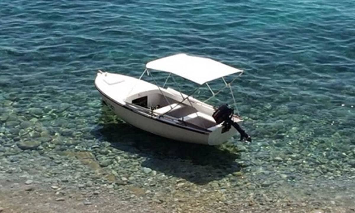 Goditi 10 ore a bordo di un motoscafo per esplorare Orebić