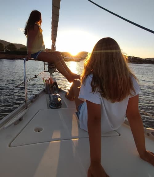 Chasing Light: A 2.5-Hour Sunset Cruise