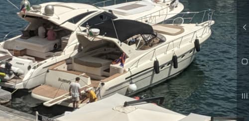 Ein Tag in Termoli auf einem Motorboot