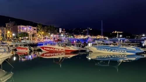 Profitez de 9 heures de navigation à moteur à Platamon