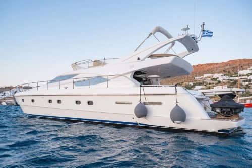 Ferretti 620 com flybridge