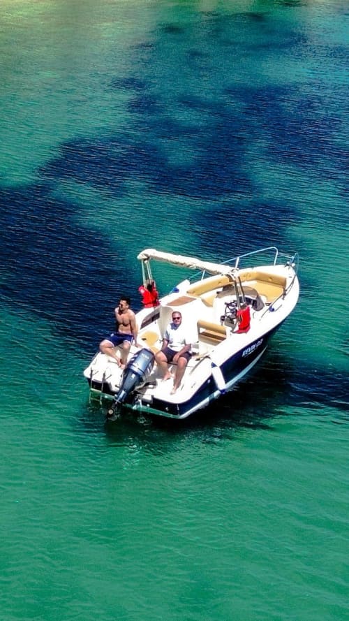 Excursion privée en bateau d'une demi-journée