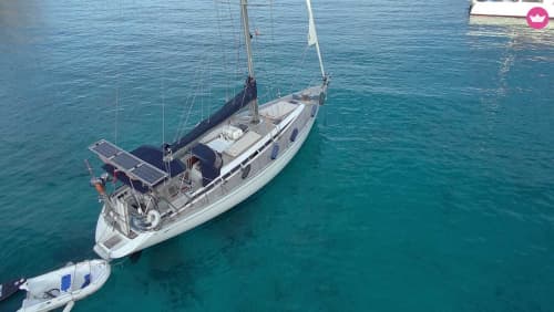A 6-hour sailing and wellness experience