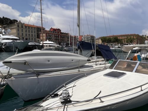 Discover Nice on a day trip by speedboat