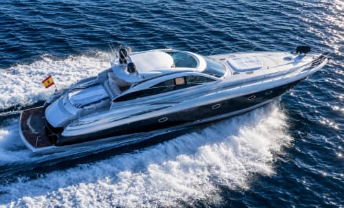 4 hours Luxury yacht experience