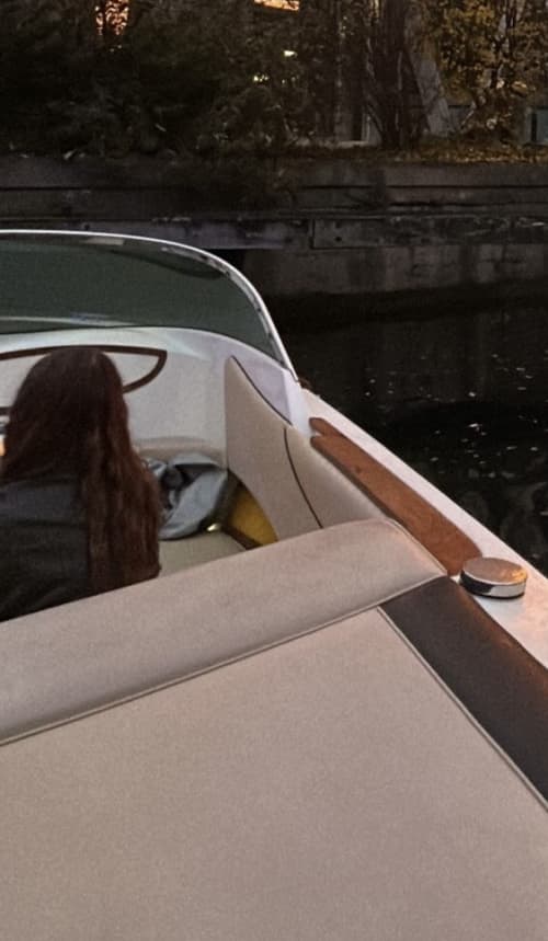 Sunset Signature 2H – Croisière Privée avec Apéritif & Photos au Coucher du Soleil (Picasso