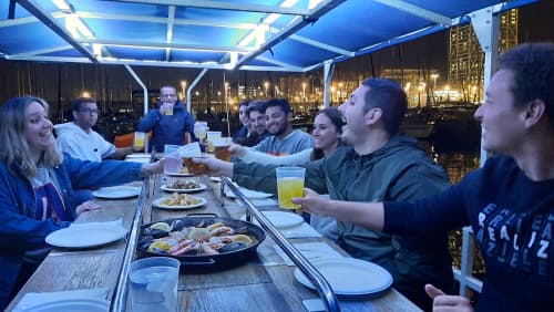 Dinner and drinks cruises