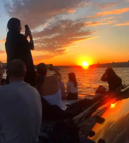 Luxurious Istanbul Sunset Cruise: Great Views, Soft Drinks & Snacks Included