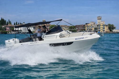 Entdecken Sie den Gardasee mit dem Boot