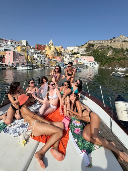 Upptäck Procida från havet