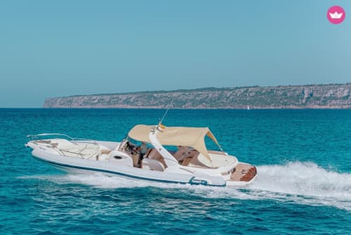 8-hour private excursion on Marlin 38 – Discover Formentera
