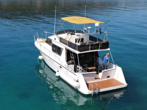 Discover Zadar on a motorboat for 9h